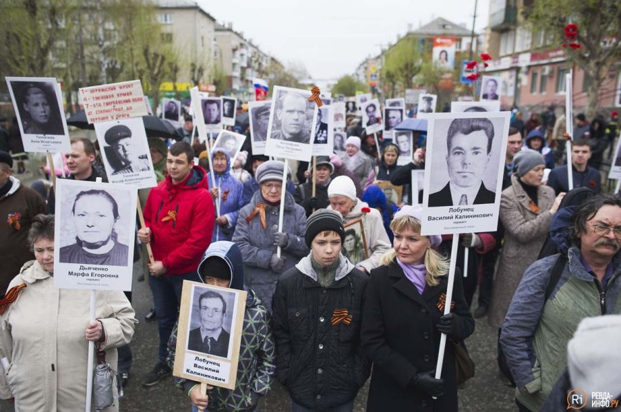 Начало прохождения бессмертного полка