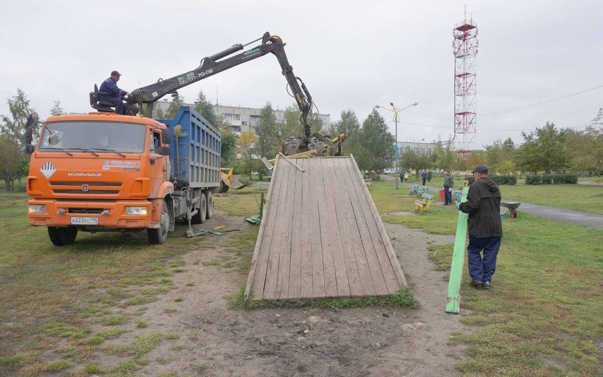 В Ревде из Еланского парка убрали детскую площадку — Ревда-инфо.ру