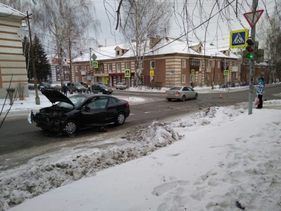 Автомобиль ДПС попал в аварию в Ревде — Ревда-инфо.ру