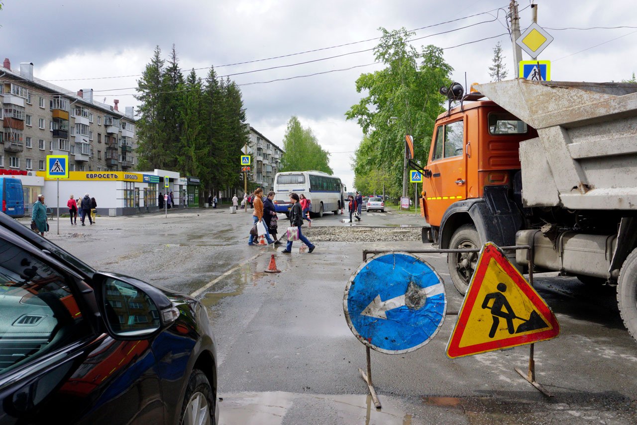 В Ревде рейсовый автобус сбил пешехода. Он переходил дорогу на красный —  Ревда-инфо.ру