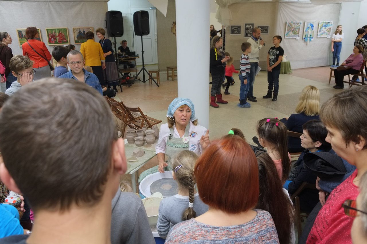 Гончарили, шили кукол и танцевали. В Ревде прошла «Ночь искусств ...