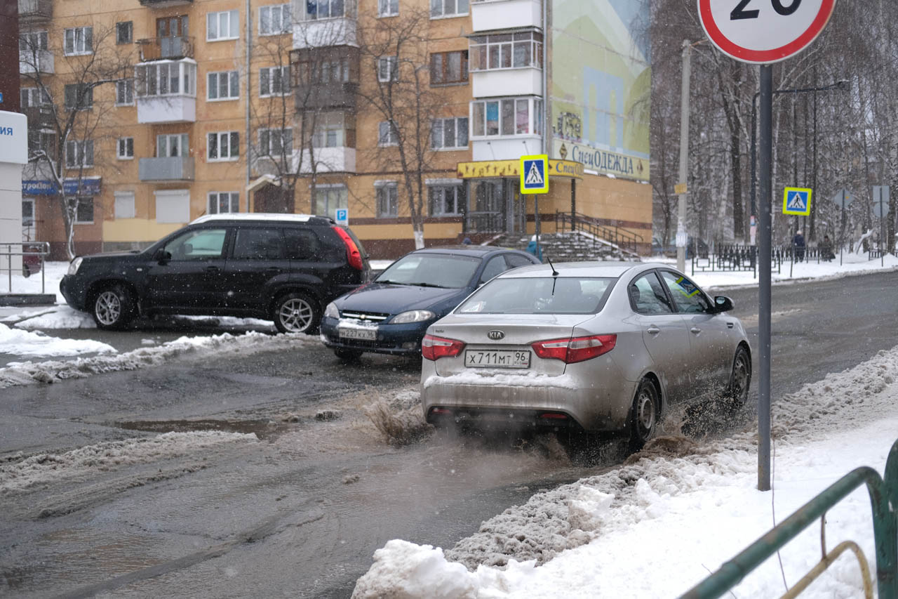 Машина греется на трассе