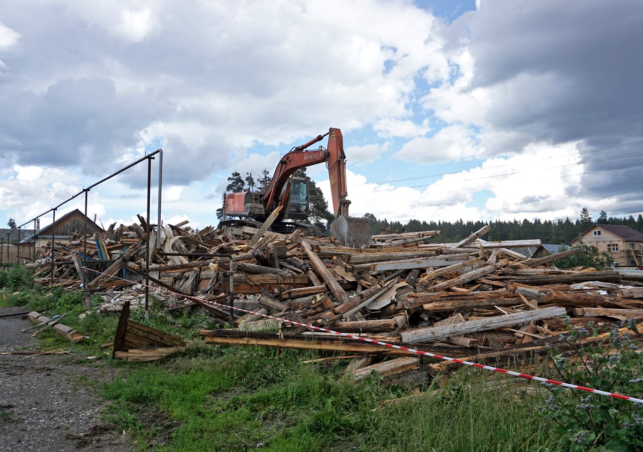 В Ревде снесли самый старый барак — Ревда-инфо.ру