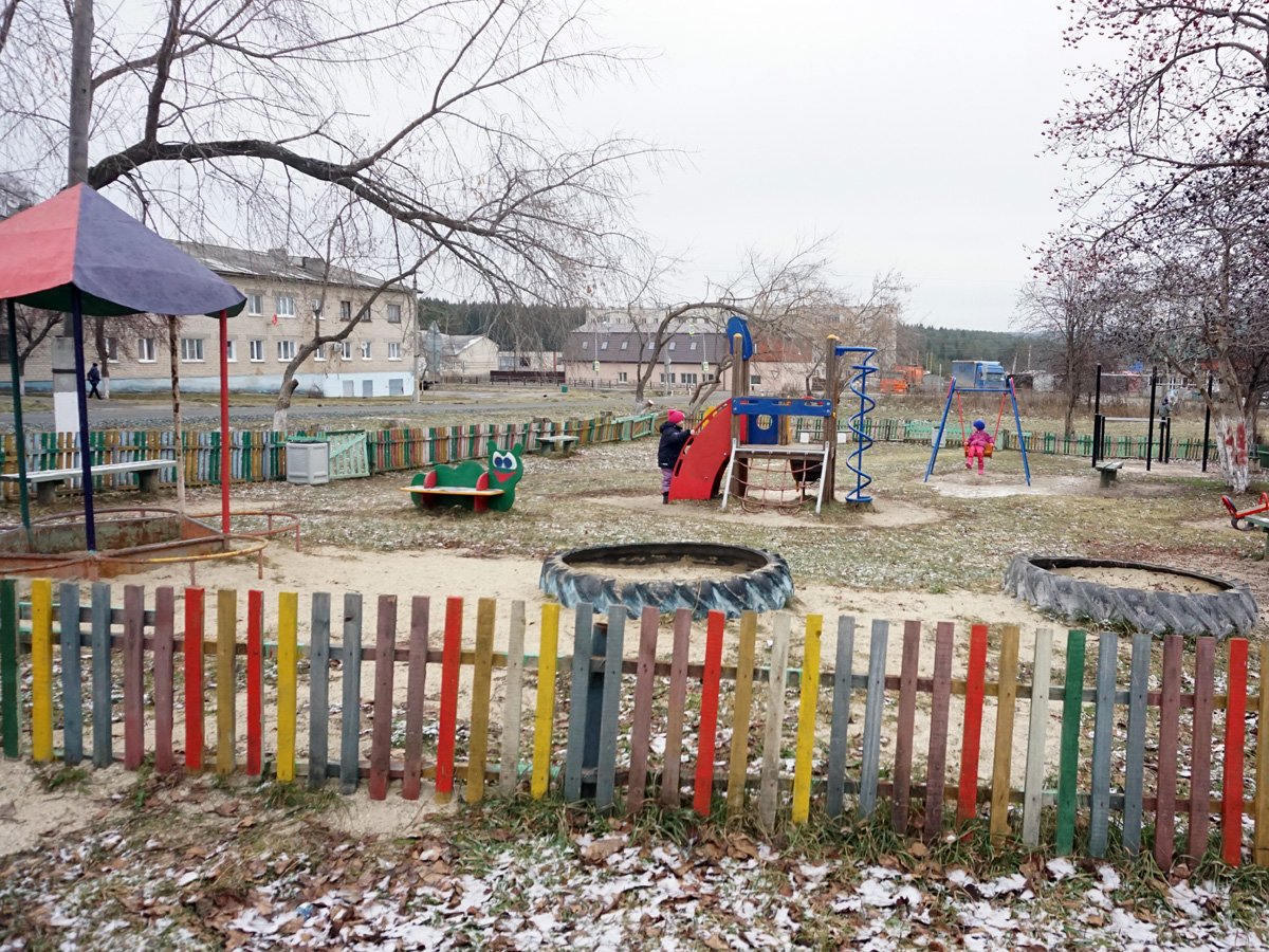 Деревья ревда. Город. Улица возмутителей ревда. Ревда луговая 65. Ревда совхоз строительный.