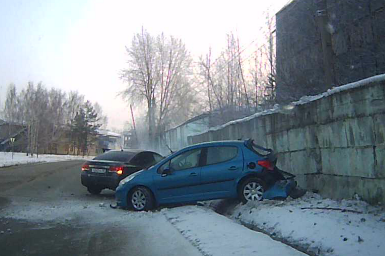 Система предотвращения столкновений с автомобилями в слепой зоне что это