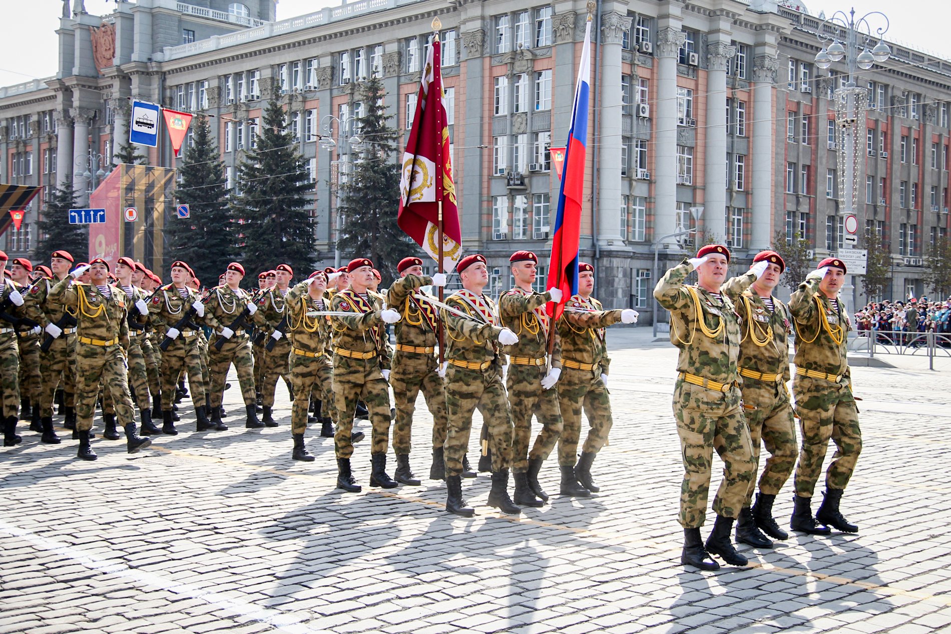 Военного движения. Парад Победы 2013 Екатеринбург. Сухопутные войска на параде Победы 2021. Парад Победы 2018 Екатеринбург. Парад Победы Екатеринбург 2013 фото.