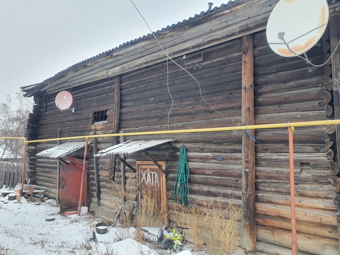 В Ревде готовятся снести старинный дом, который расселили год назад |  15.11.2021 | Ревда - БезФормата