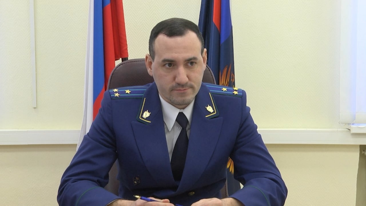 Назначен новый прокурор Ревды — это Григорий Чесноков