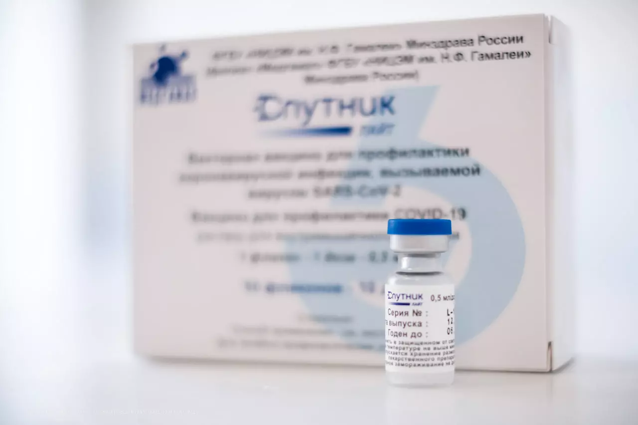 В Ревду привезли вакцину от ковида «Спутник Лайт». Кому ее поставят бесплатно?