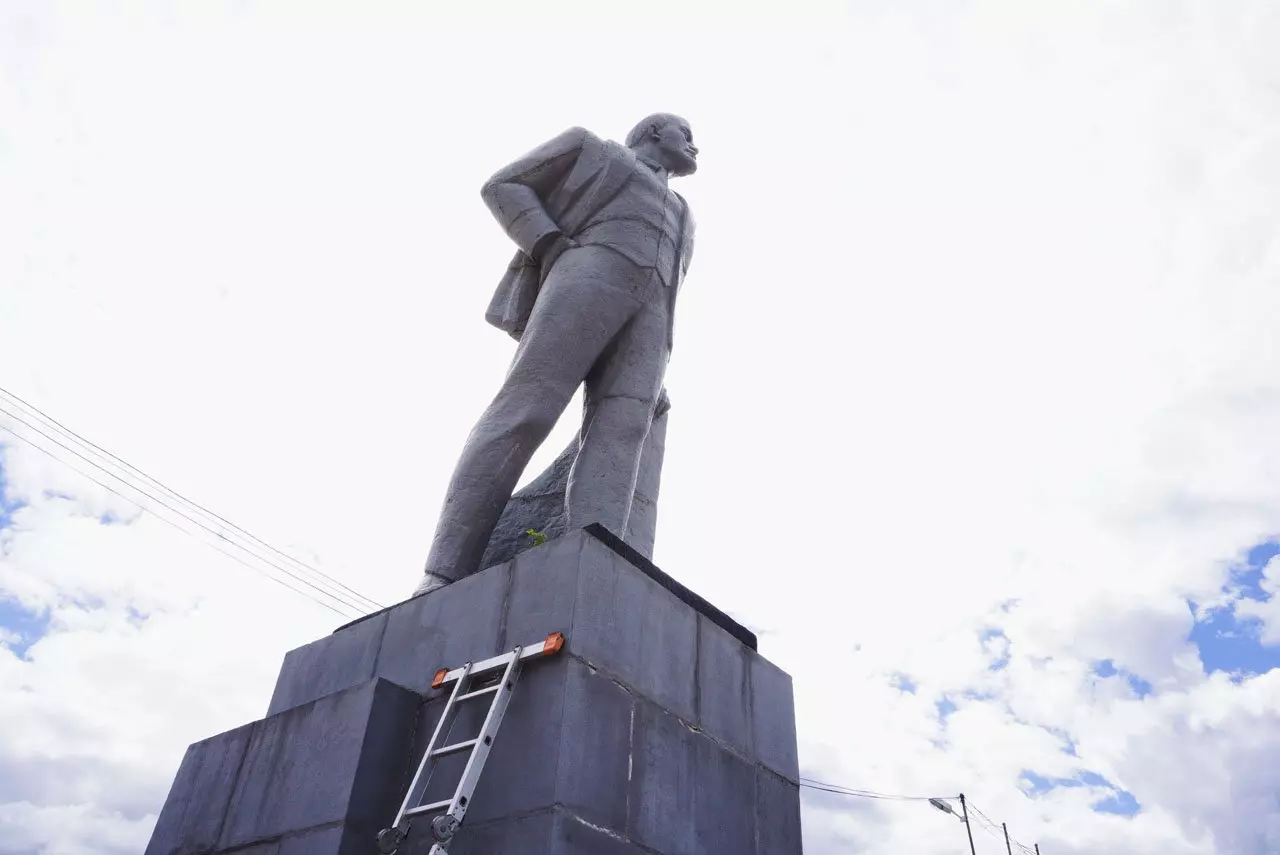 Памятник Ленину в Ревде решили отреставрировать. За 5 млн рублей