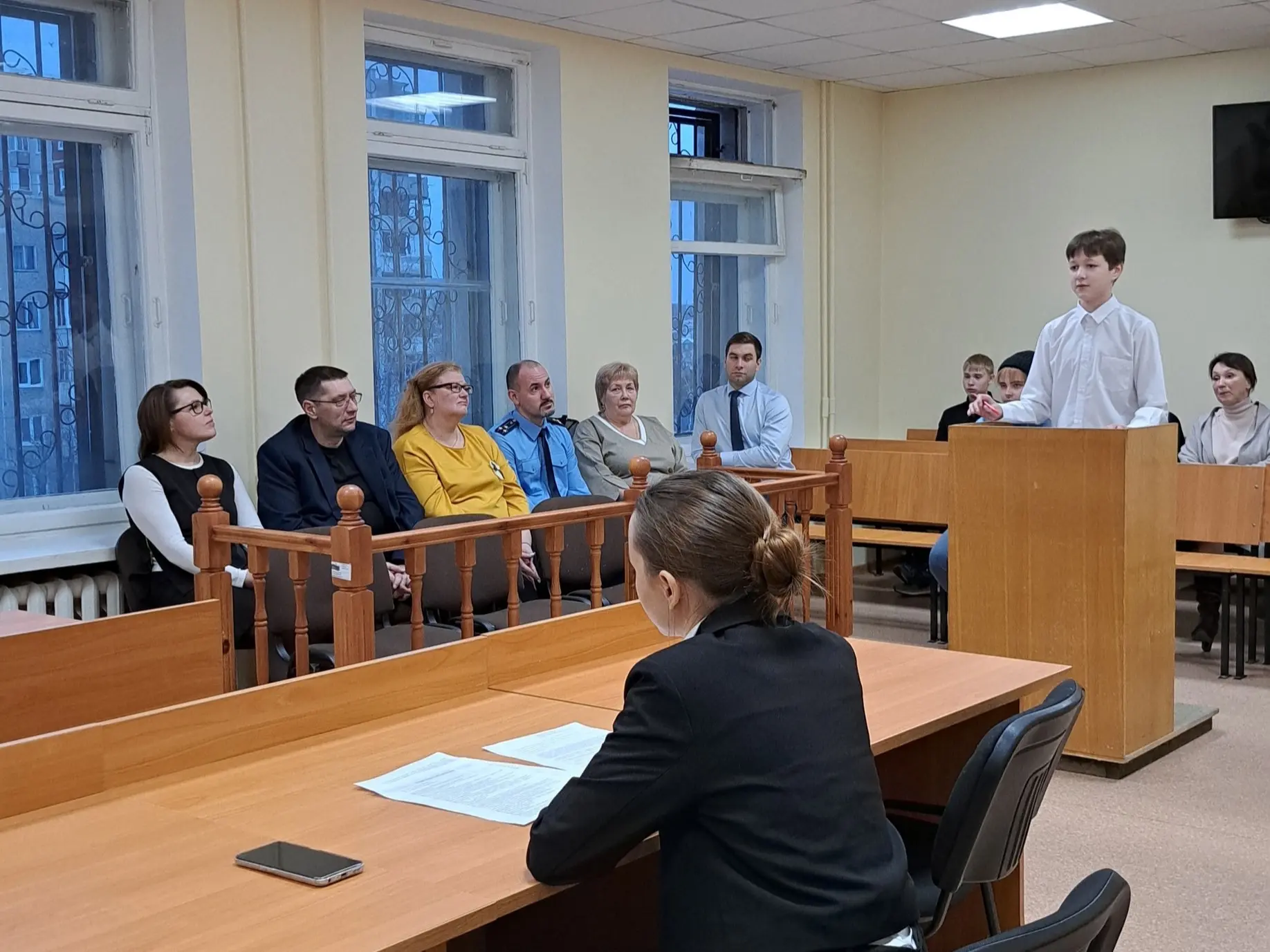 «Погружение в профессию»: в горсуде школьники разыграли судебный ...